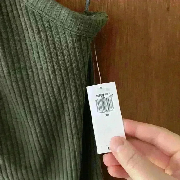 Ribbed Halter Bodycon Midi Dress - Picture 2 of 4